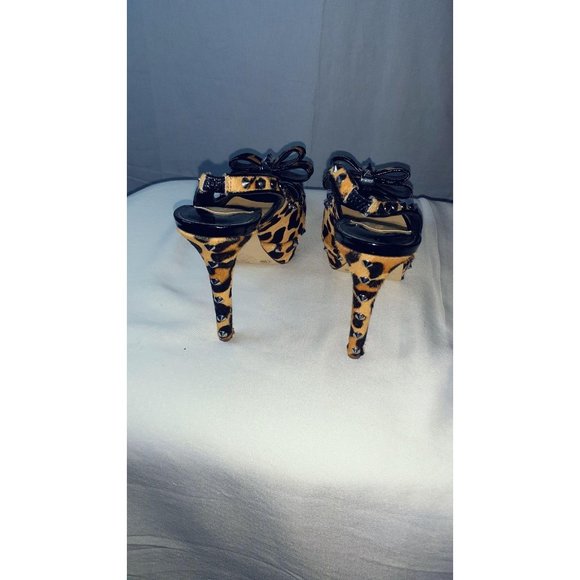 Heels - Picture 4 of 11